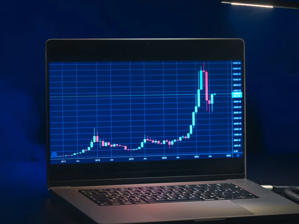 trading-stock-stock-market-business-graph-trading-investment-broker-stock-exchange-market-scaled-2000x1125